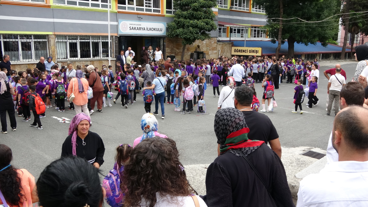 Samsun'da 260 bin öğrenci dersbaşı yaptı