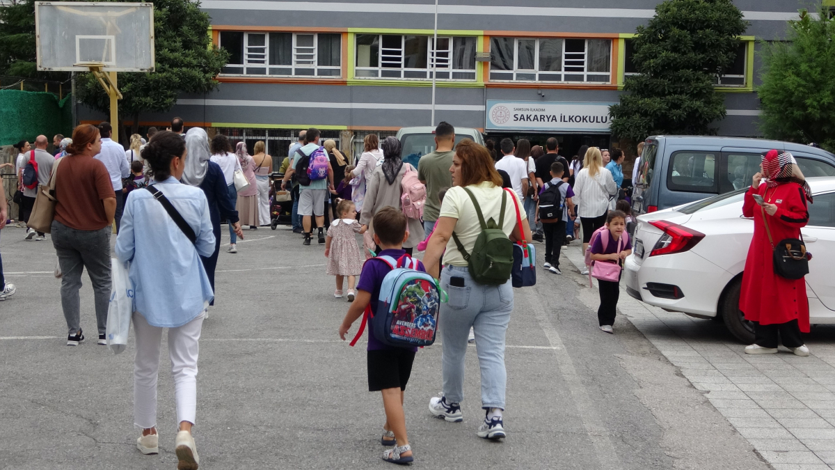 Samsun'da 260 bin öğrenci dersbaşı yaptı
