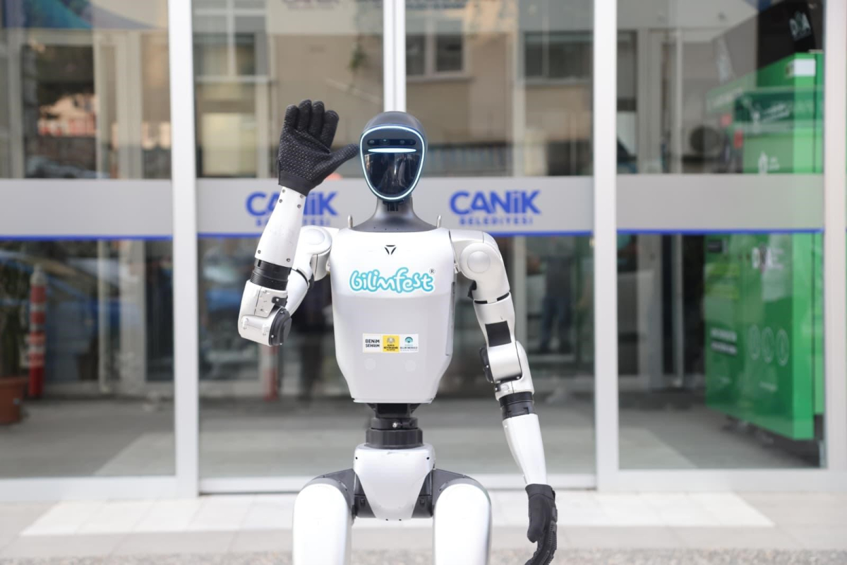 Festivale robotlu davet