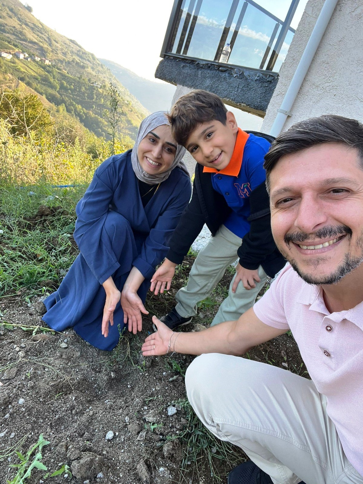 Minikler, gelecekleri için ağaç dikti