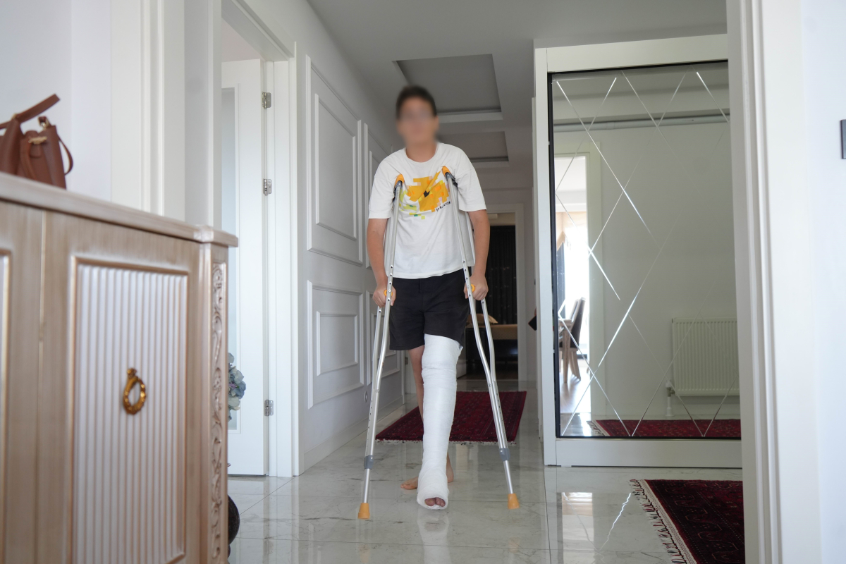Özel okulda 'akran şiddeti' iddiası: Öğrencinin ayağı kırıldı