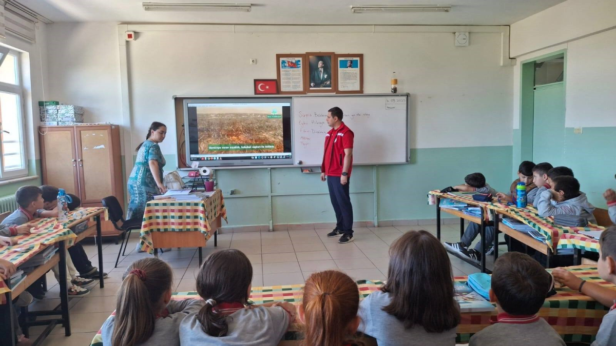 Öğrencilere çevre ve tarım bilinci eğitimi verildi
