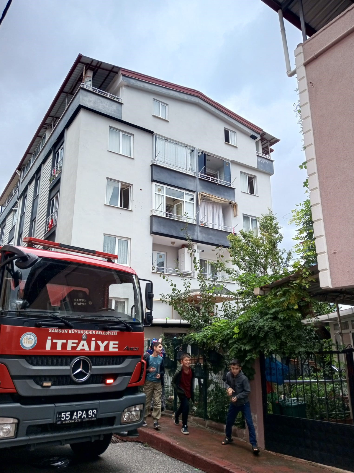 Samsun'da kombi patlaması korkuttu