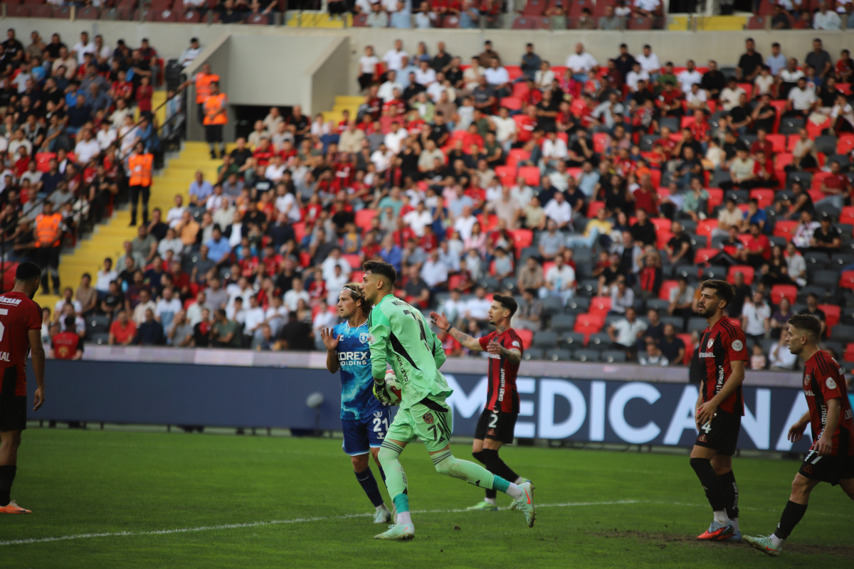Trendyol Süper Lig: Gaziantep FK: 1 - Samsunspor: 2 (İlk yarı)