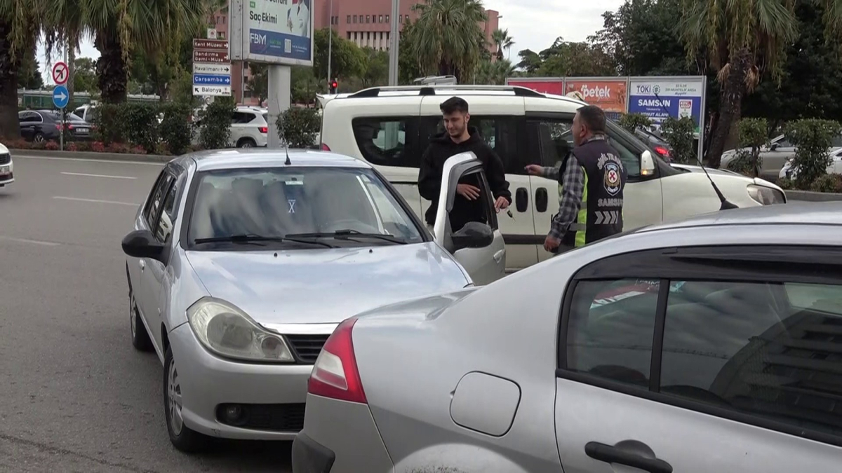 Samsun'da 'korsan taksi' operasyonu: 2 sürücüye toplam 92 bin TL ceza