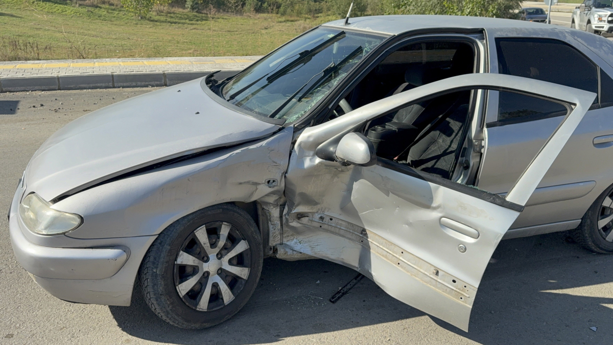 Samsun'da 2 otomobil çarpıştı: 2 yaralı