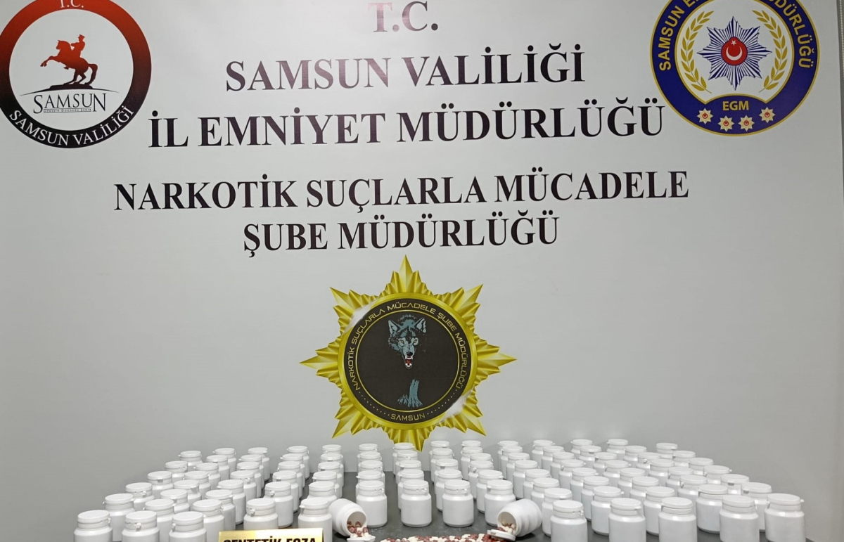 Samsun'da uyuşturucu ve kaçak silah operasyonları: 3 gözaltı