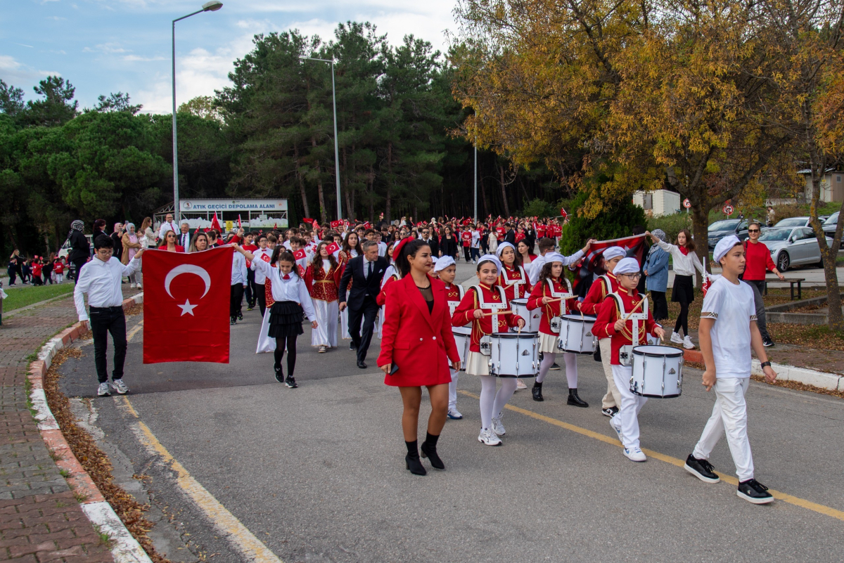 OMÜ'de Cumhuriyet Yürüyüşü