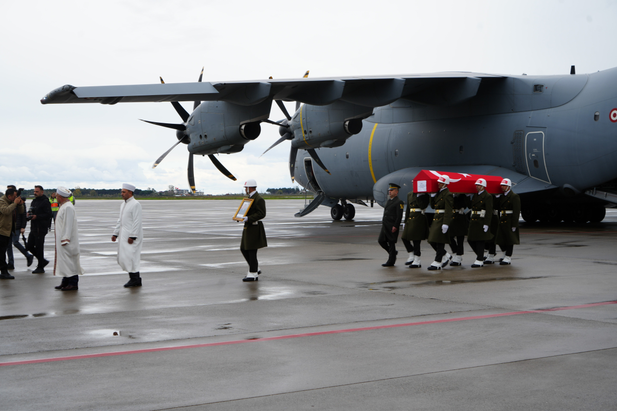 Şehit Altıok'un cenazesi Samsun'a getirildi