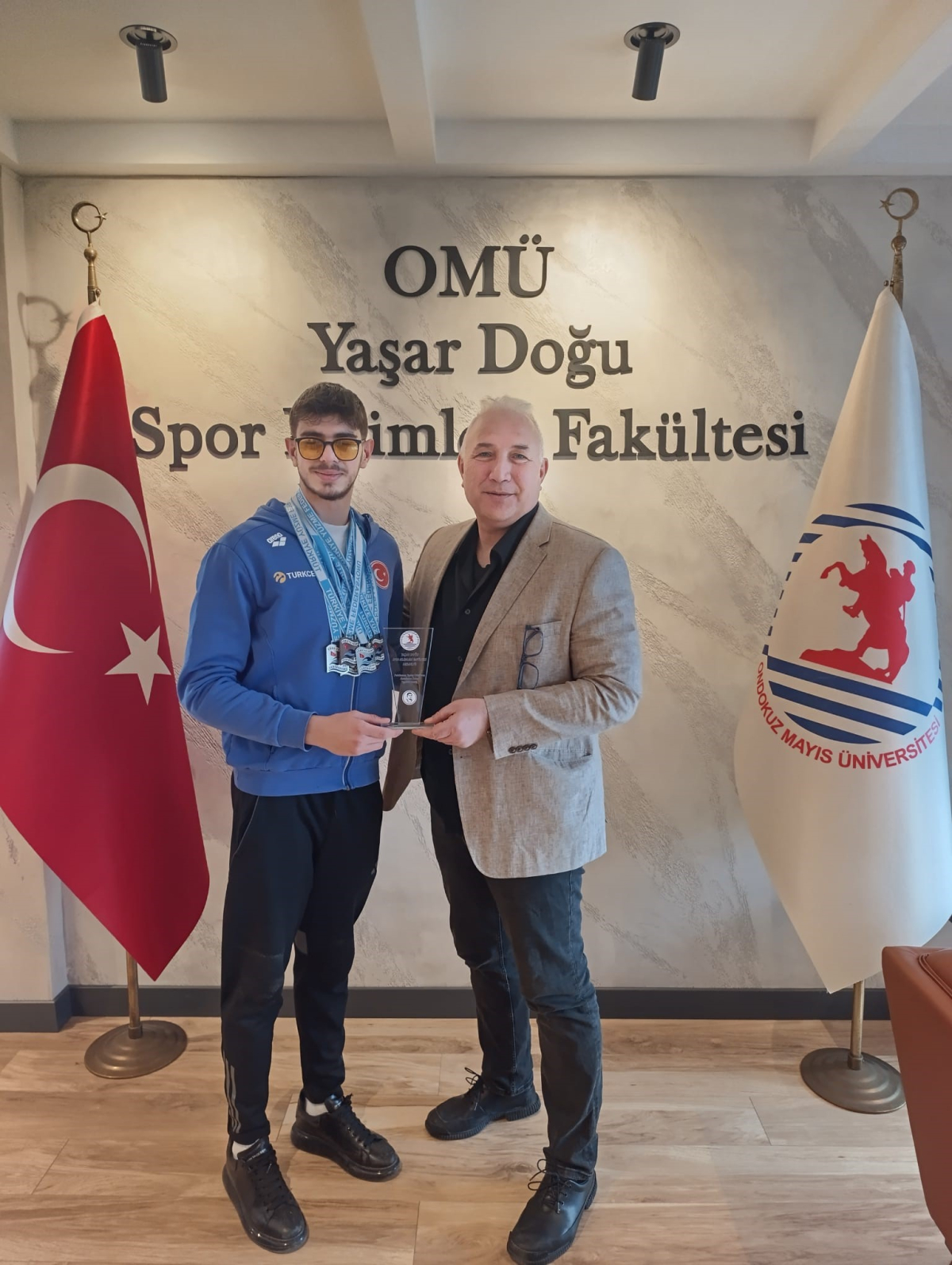 OMÜ'lü yüzücüden Antalya'da madalya yağmuru