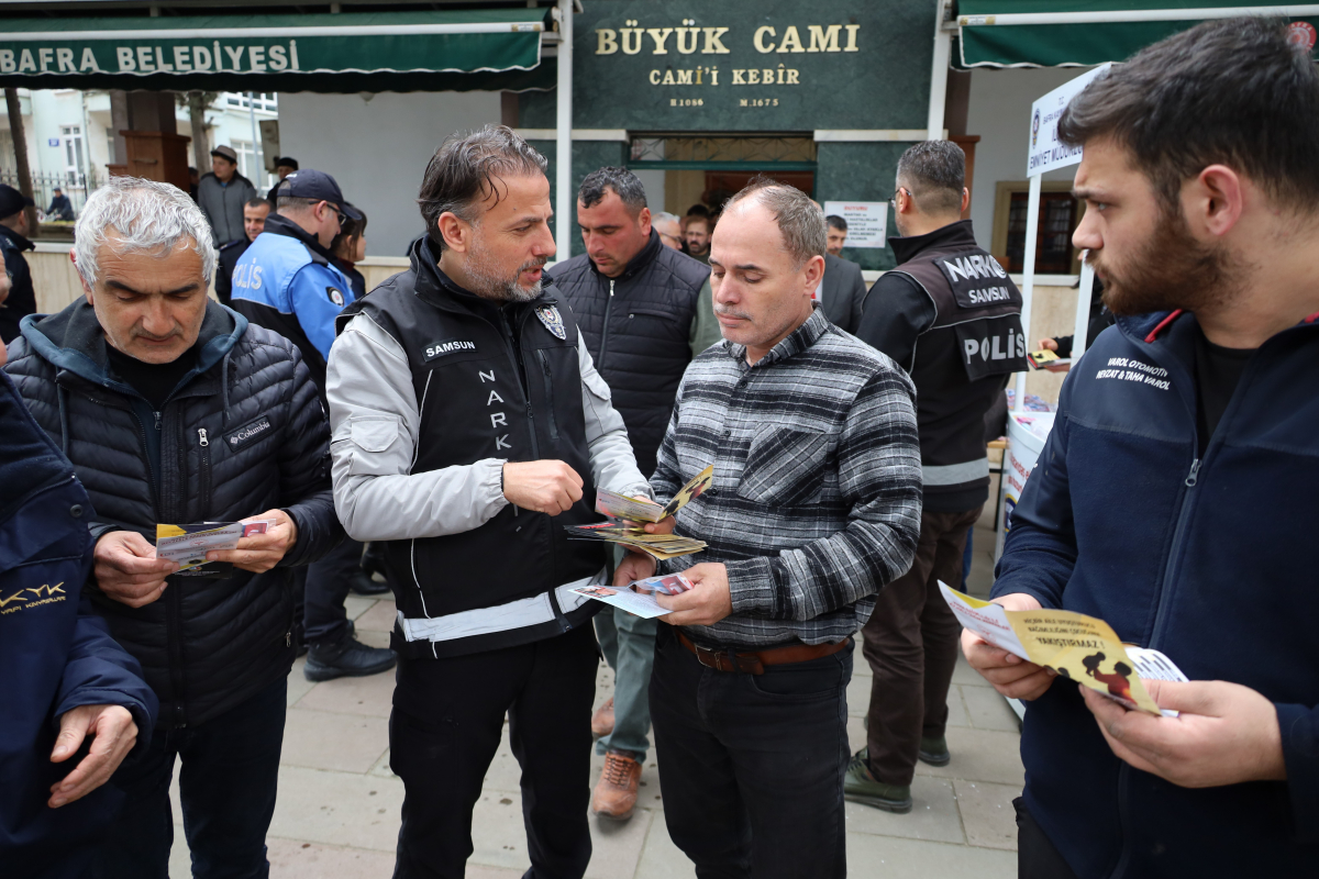 Bafra’da Polis Haftası Etkinlikleri: Şehitler Anıldı, Vatandaşlar Bilgilendirildi