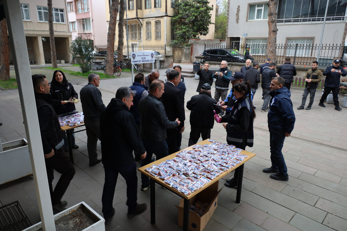 Bafra’da Polis Haftası Etkinlikleri: Şehitler Anıldı, Vatandaşlar Bilgilendirildi