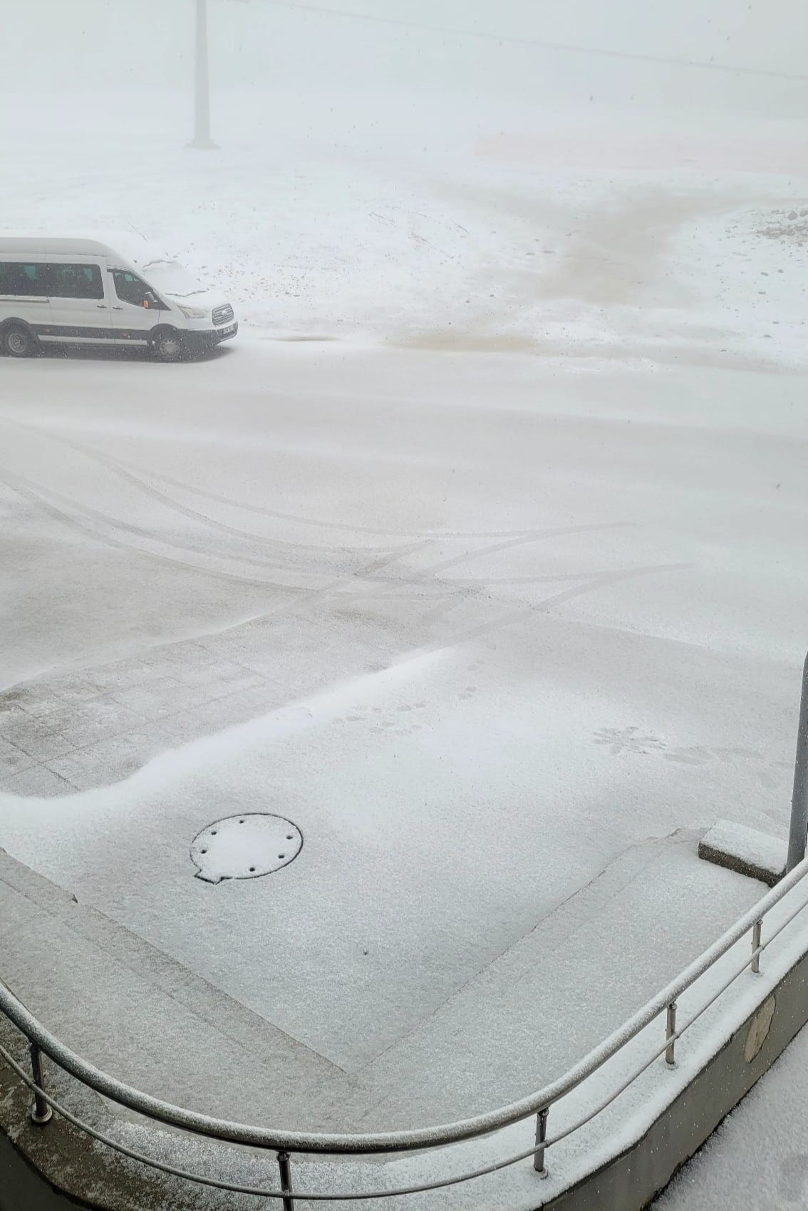 Ladik Akdağ’da Nisan Sürprizi: Baharda Kar Yağışı Etkili Oldu