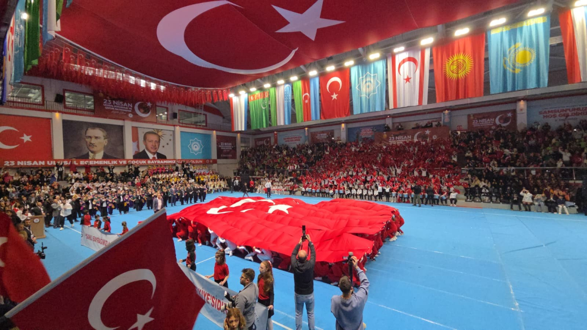 Samsun’da 23 Nisan Coşkusu: Türk Dünyası Çocukları Aynı Sahnede Buluştu