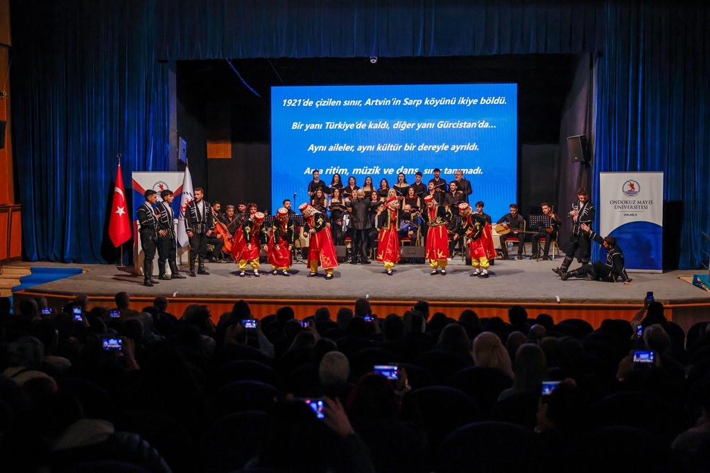 OMÜ’den Karadeniz Ezgileriyle Dolu Gece: “Karmot” Büyük Beğeni Topladı