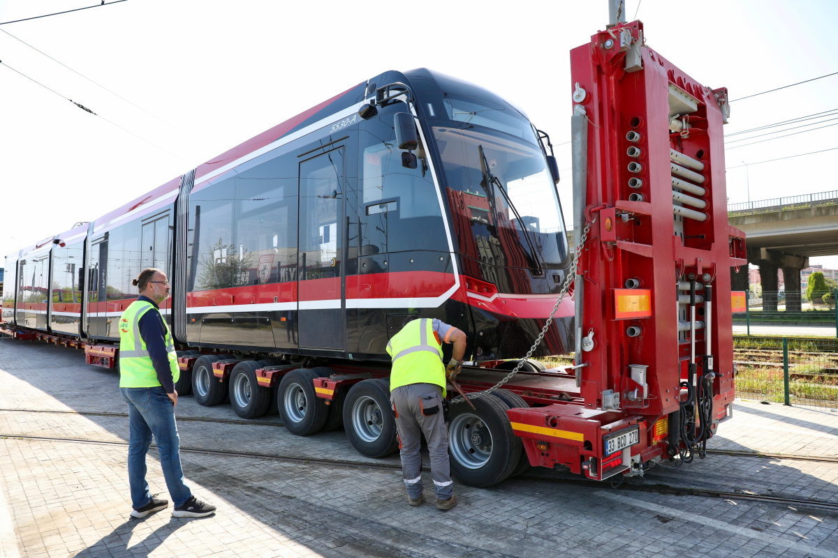 Samsun’da Yeni Tramvay Dönemi Başlıyor: İlk Araç Teste Giriyor