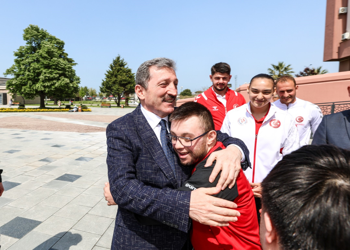 Samsun’da “Bugünün Gençleri, Geleceğin Yöneticileri” Buluşması