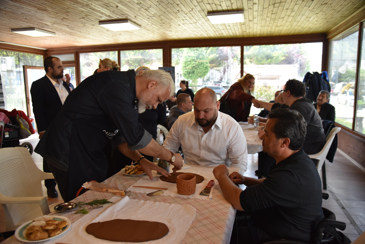 Yaşam Park öğrencileri seramik atölyesinde yeteneklerini sergiledi