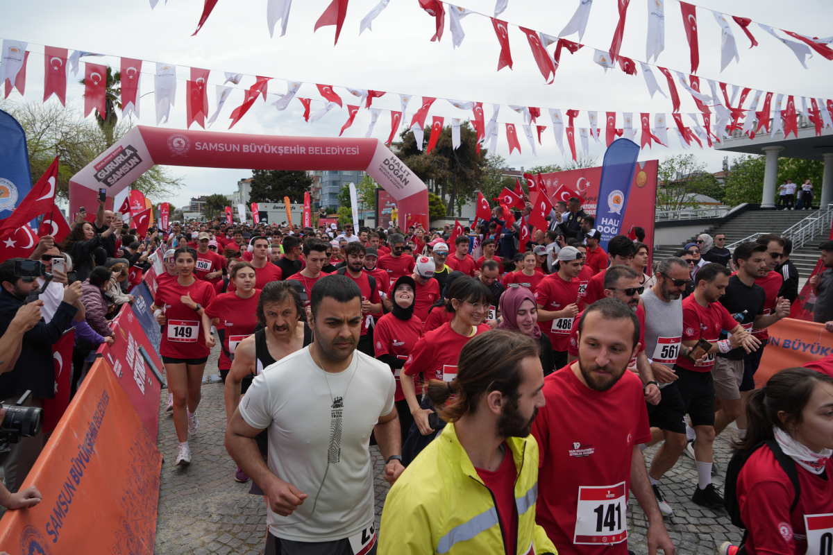 Samsun’da 19 Mayıs Yarı Maratonu: Binlerce Sporcu Aynı Parkurda Buluştu