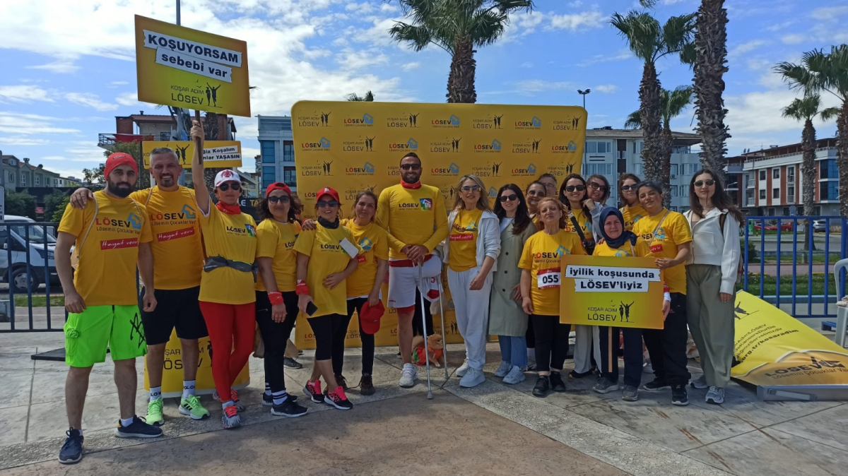 LÖSEV Gönüllüleri Samsun Yarı Maratonunda Lösemili Çocuklar İçin Koştu