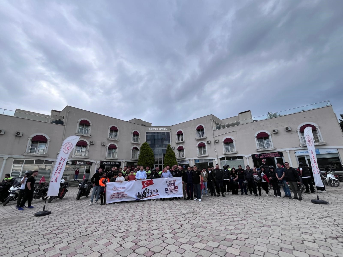 Vezirköprü’de 19 Mayıs’a Özel Motosiklet Korteji