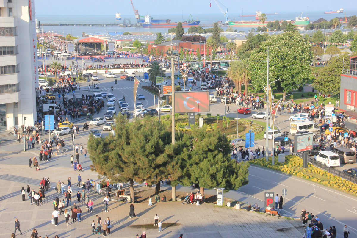 Samsun’da 19 Mayıs Uçak Gösterileri Trafiği Kilitledi