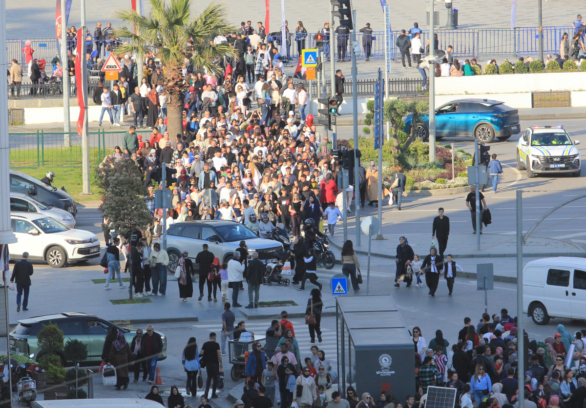 Samsun’da 19 Mayıs Uçak Gösterileri Trafiği Kilitledi