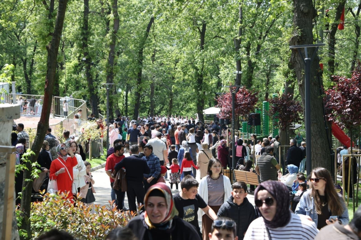 Canik Macera Parkı açılış gününde 10 bini aşkın ziyaretçi ağırladı