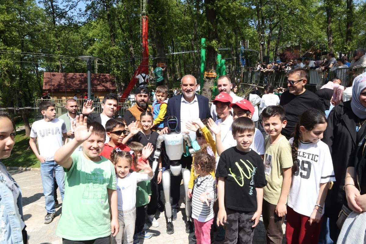 Canik Macera Parkı açılış gününde 10 bini aşkın ziyaretçi ağırladı
