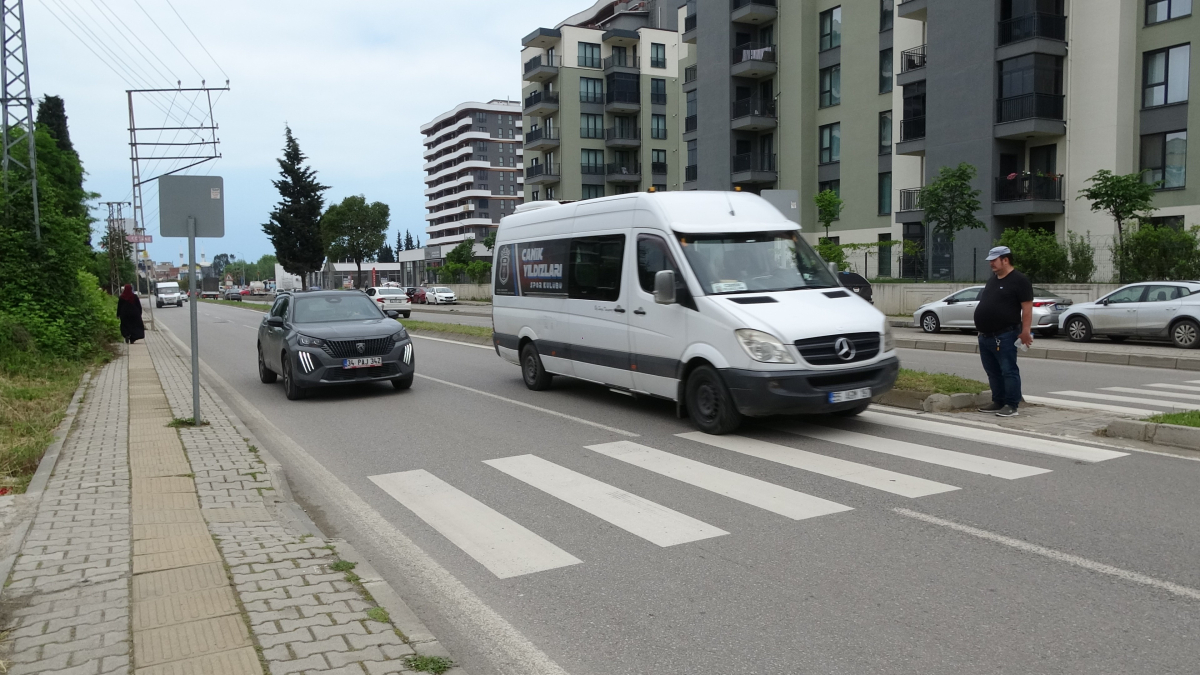 Canik'te vatandaşlardan yaya geçidine trafik lambası talebi
