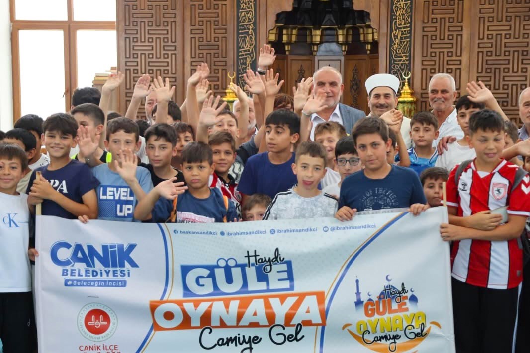 Canik'te çocuklar camilere akın ediyor