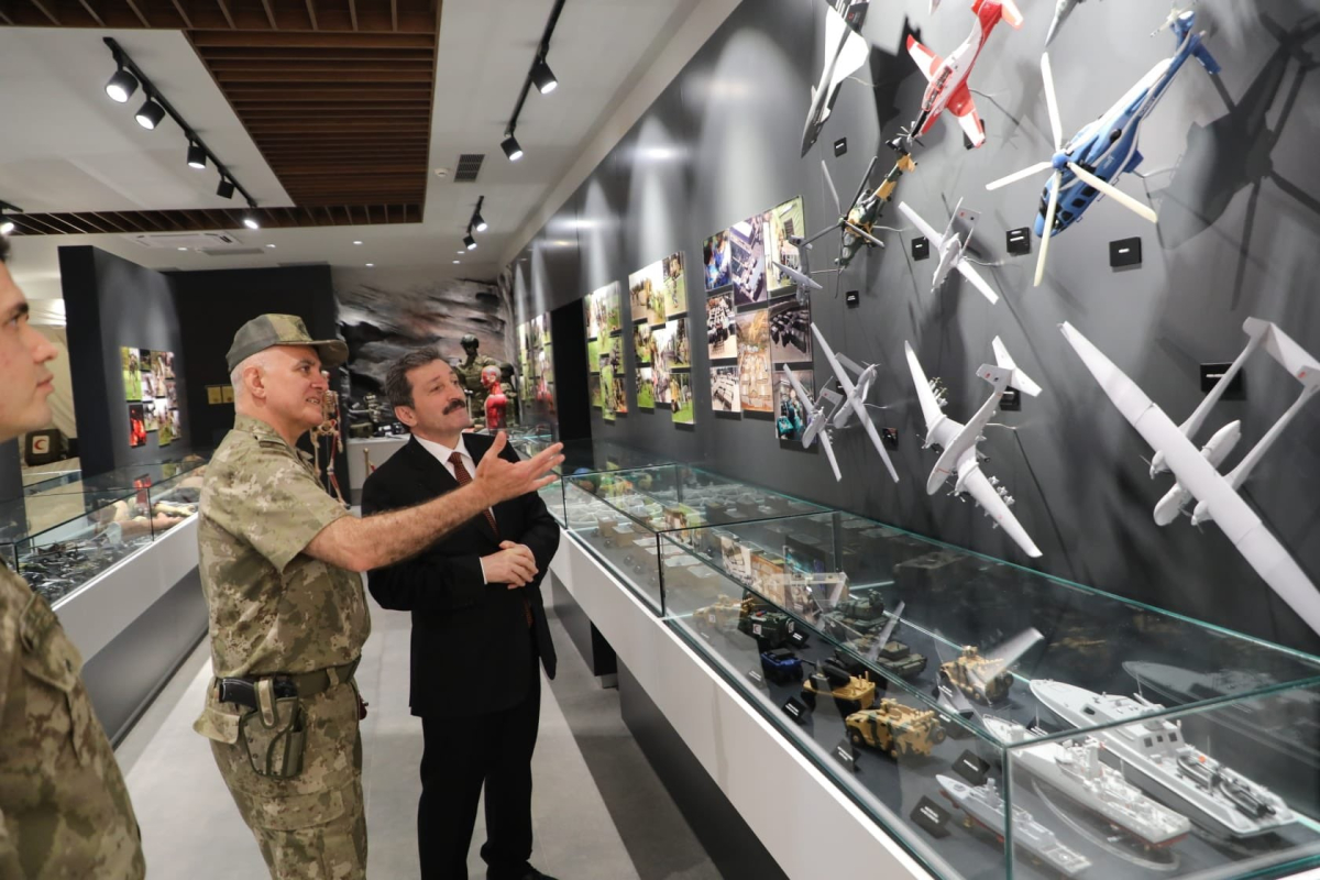 Vali Tavlı, askeri eğitim alanlarını inceledi
