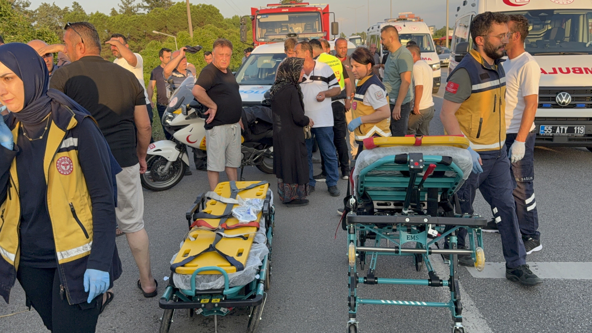 Samsun’da özel halk otobüsü devrildi: 21 yaralı
