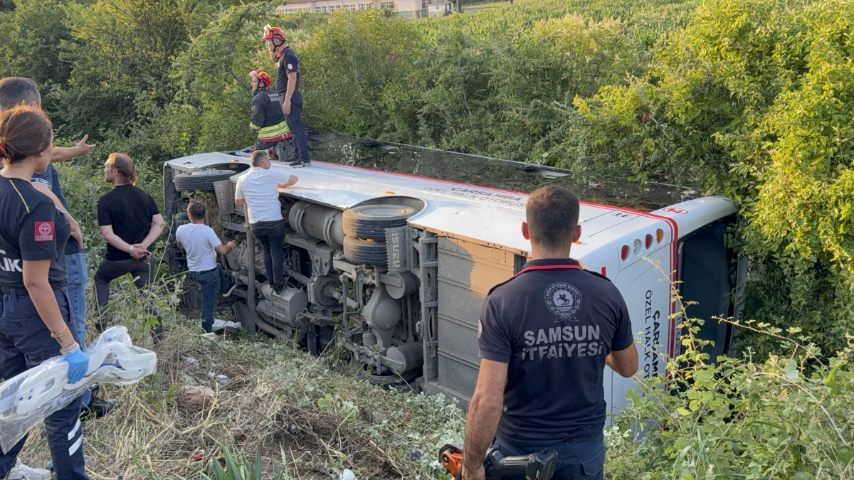 Samsun’da özel halk otobüsü devrildi: 21 yaralı