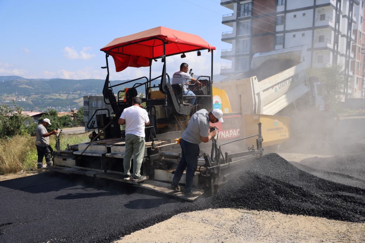 İlkadım'da yol yapım, bakım ve onarım çalışmaları