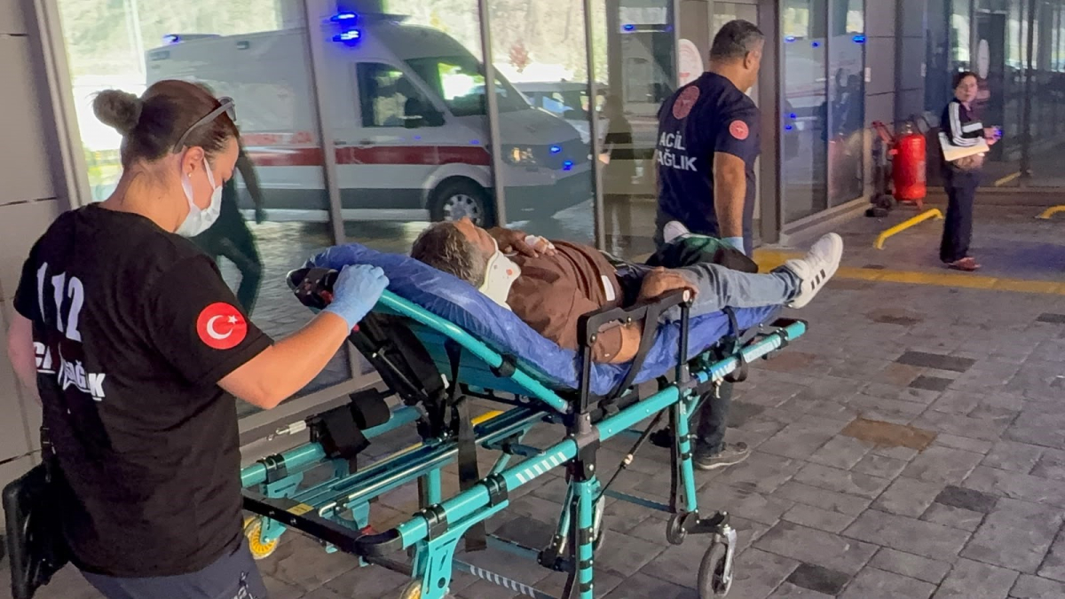 Rusya açıklarında dron saldırısına uğrayan gemideki yaralılar Samsun’a getirildi