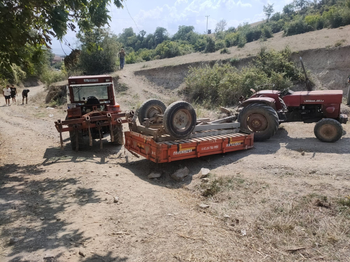 Traktör römorku devrildi: 1 ölü, 3'ü çocuk 7 yaralı