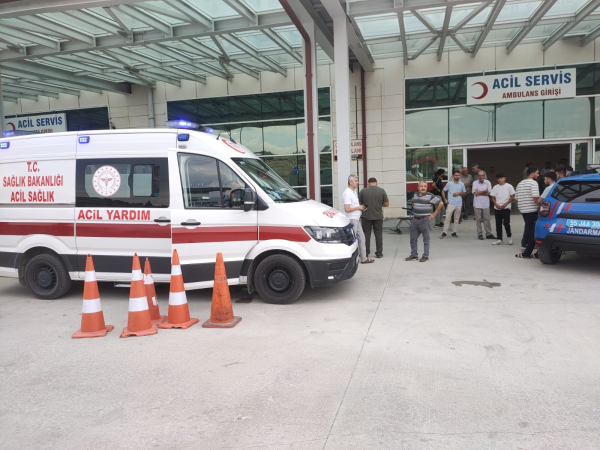Traktör römorku devrildi: 1 ölü, 3'ü çocuk 7 yaralı