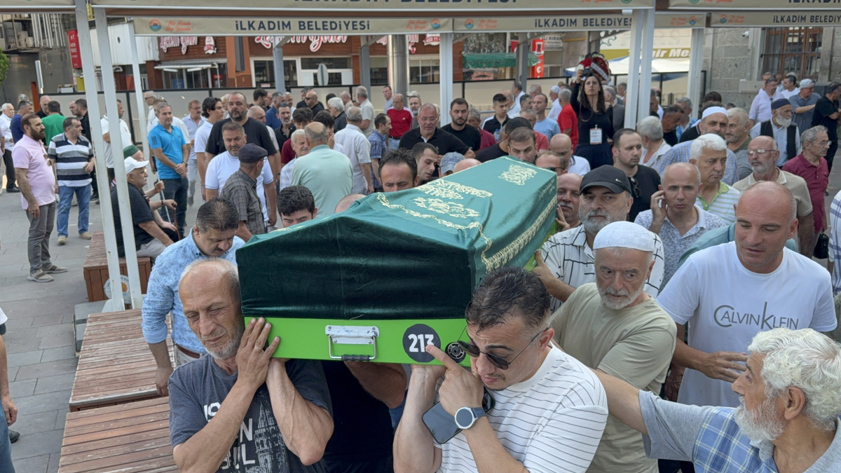 Celil Sağır’ın babası Aslan Sağır son yolculuğuna uğurlandı