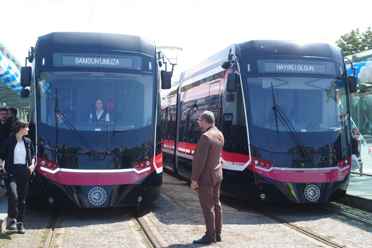 Samsun'da 2 yeni tramvay hizmete girdi
