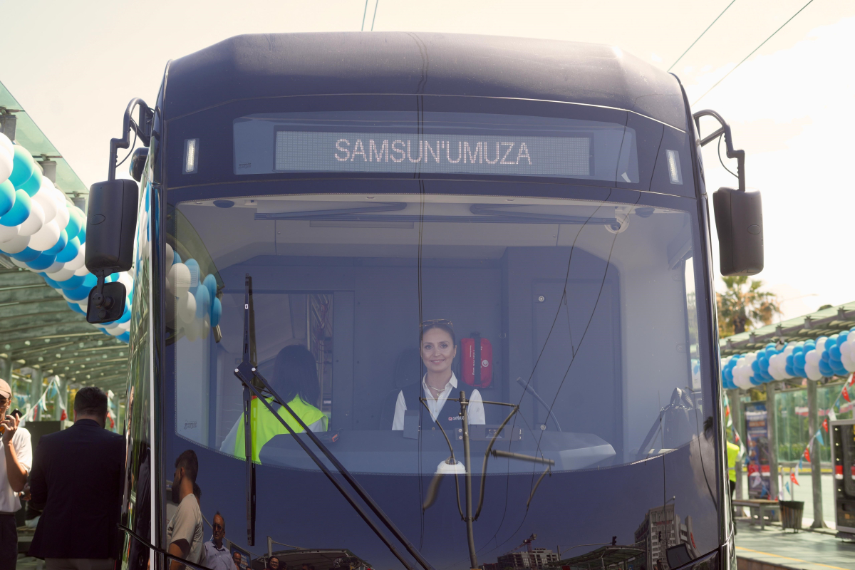 Samsun'da 2 yeni tramvay hizmete girdi