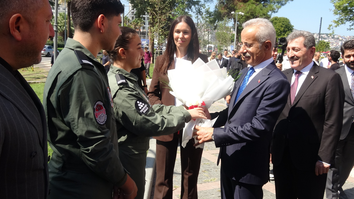 Samsun'da 2 yeni tramvay hizmete girdi