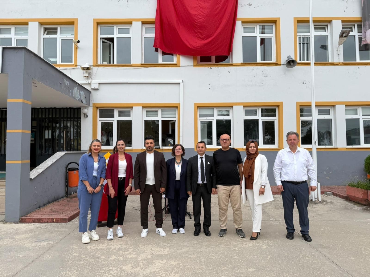 Samsun'da özel öğrencilerden İlköğretim Haftası'na renkli kutlama