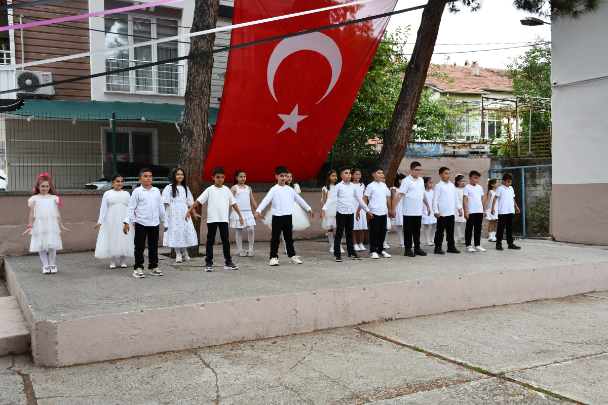 Vezirköprü’de İlköğretim Haftası kutlandı