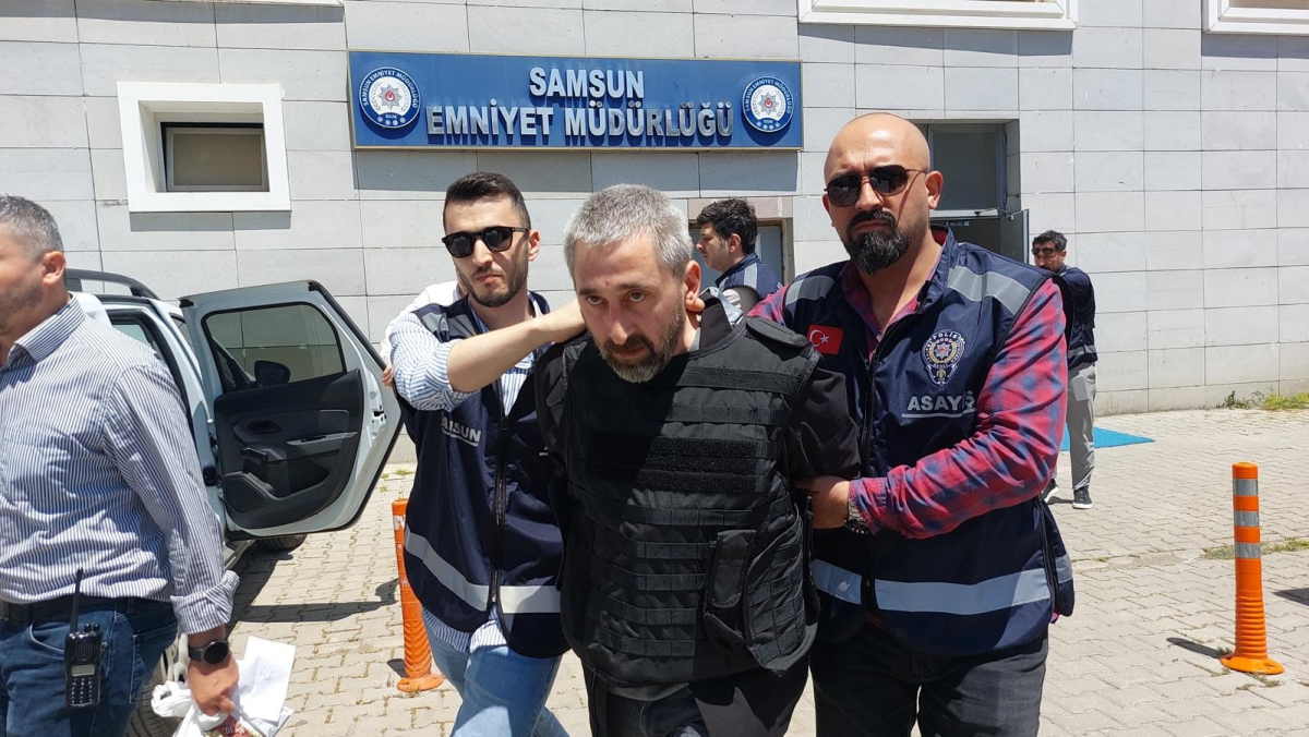 Berber koltuğunda kardeşini öldüren ağabeyin yargılanmasına başlandı