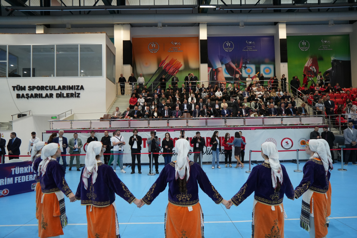 Samsun’da Yıldızlar ve Gençler Flöre Dünya Kupası’nın açılışı yapıldı