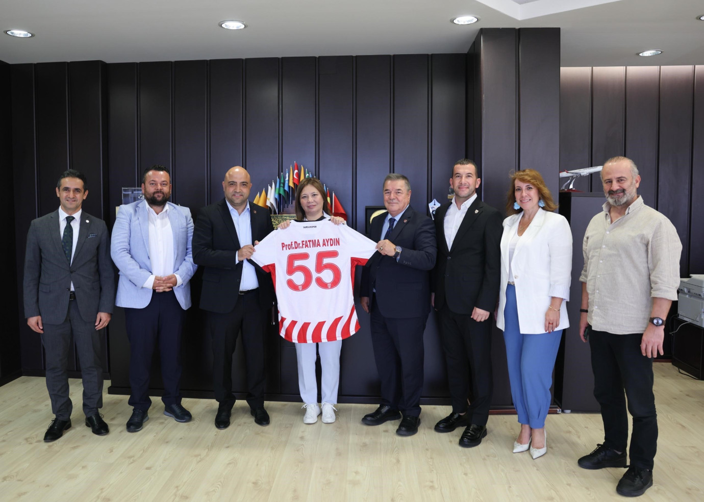 Rektör Aydın, Samsunspor formasını çekti
