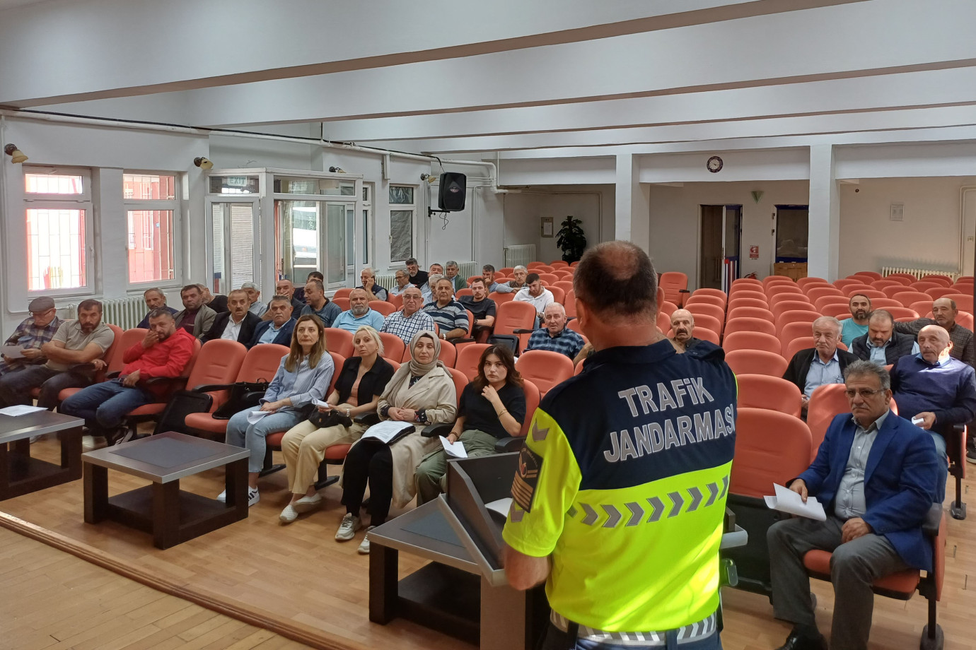 Havza’da okul servis sürücülerine ve rehber personele trafik eğitimi