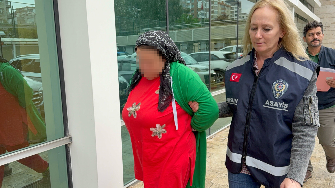 Yardıma gittiği komşusunun evinden 200 bin liralık ziynet eşyası çaldı