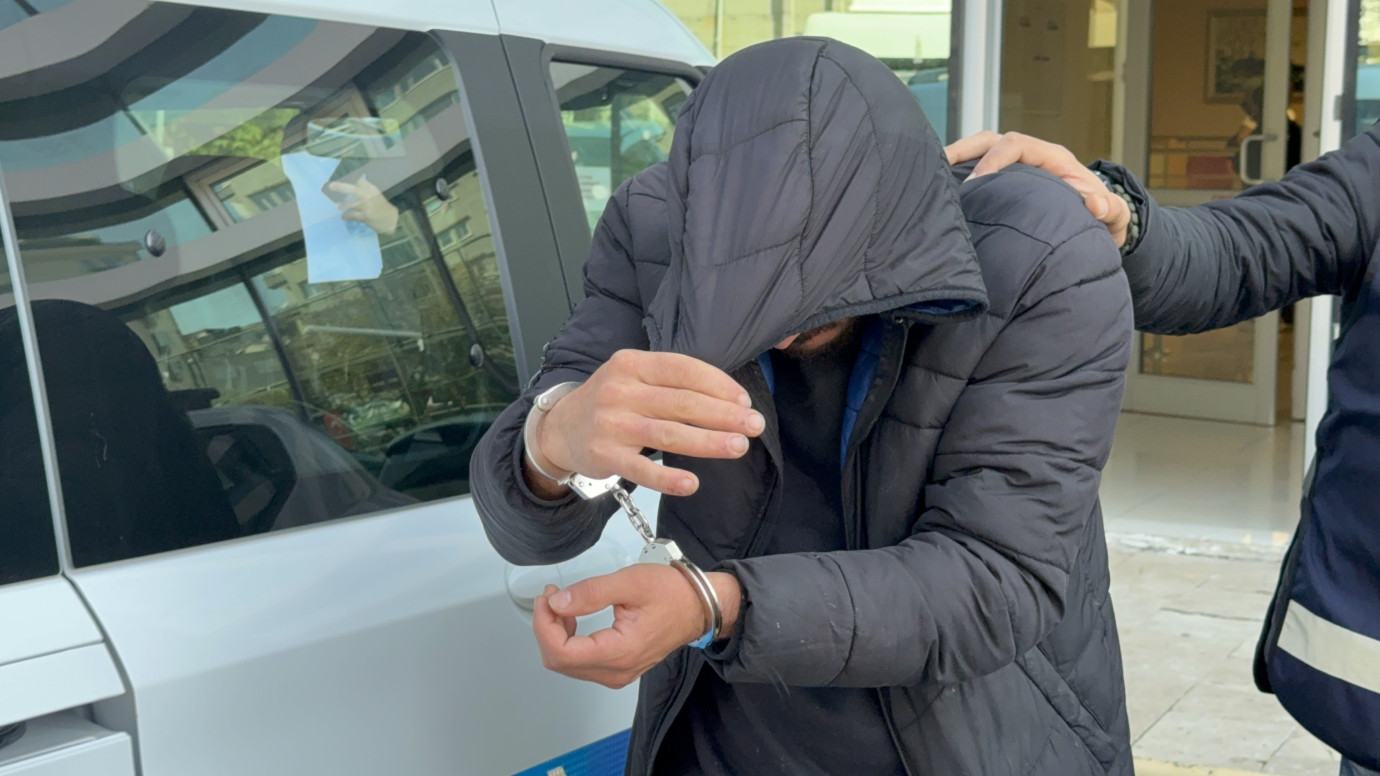 Eşinin kaburgalarını kıran koca tutuklandı